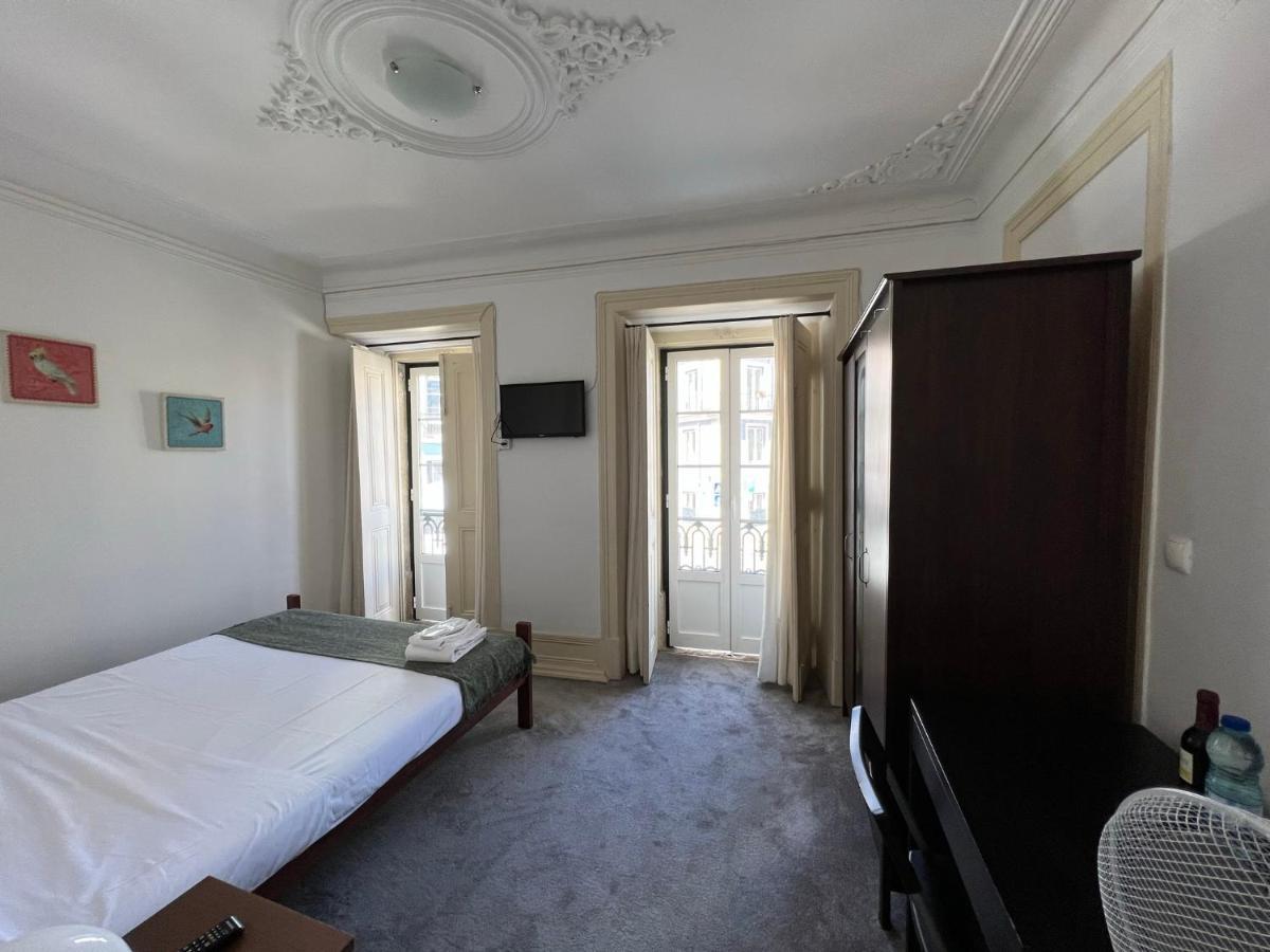 Sao Lazaro Bhuiyan Family Host Hotel Lisbon Exterior photo